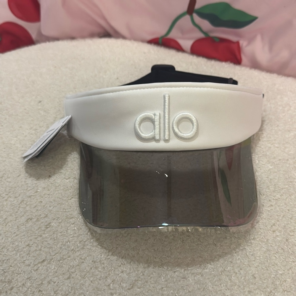 NWT ALO VISOR WHITE